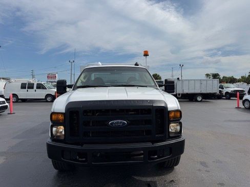 Used 2008 Ford F350 XL RWD image 2