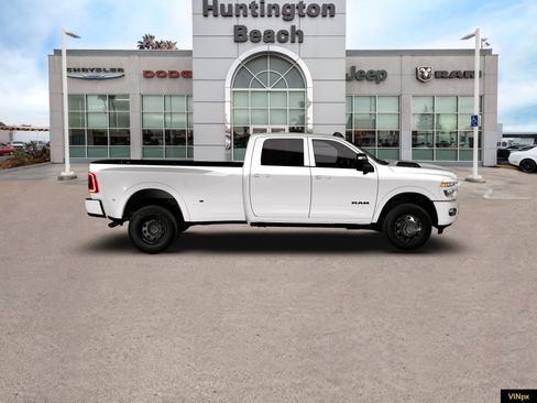 New 2026 RAM 3500 Limited image 7