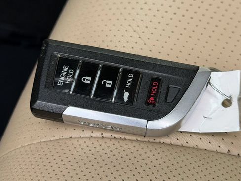 Used 2023 Acura MDX SH-AWD w/ Advance Package image 38