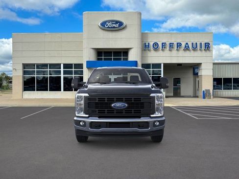 New 2026 Ford F250 XL w/ XL Chrome Package image 28