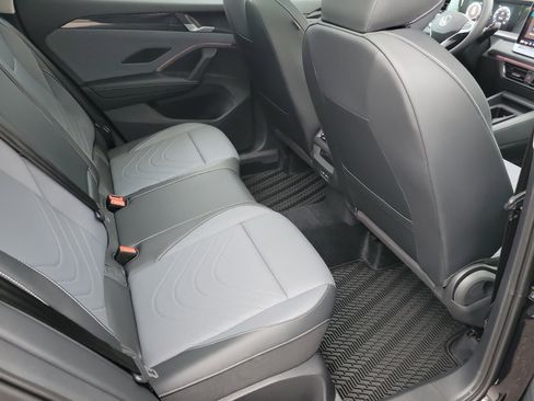 New 2026 Volkswagen Tiguan SE FWD image 29