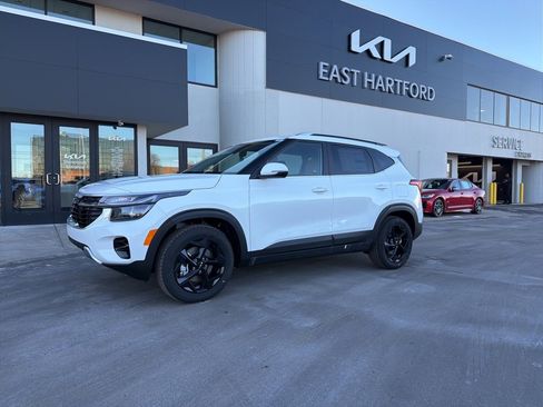 New 2026 Kia Seltos EX image 1