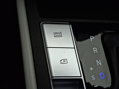 Certified 2022 Hyundai Elantra Limited w/ Cargo Package image 25