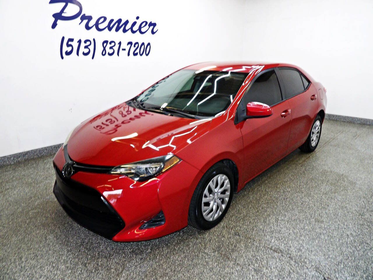 Used 2019 Toyota Corolla LE FWD image 1