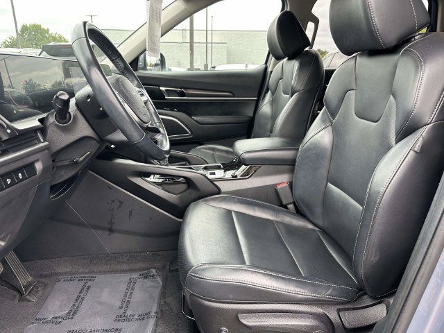 Used 2024 Kia Telluride LX FWD image 14