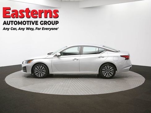 Used 2023 Nissan Altima 2.5 SV image 58