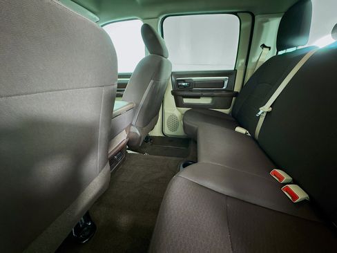 Used 2020 RAM 1500 Classic SLT image 23