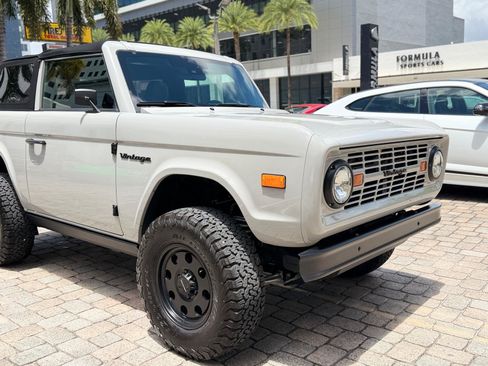 Used 2025 Ford Bronco Badlands AWD/4WD image 8
