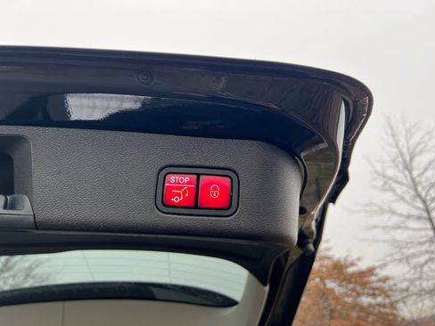 Used 2013 Mercedes-Benz ML 350 BlueTEC 4MATIC image 10