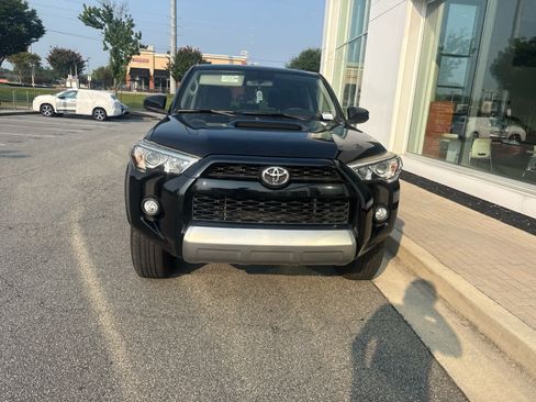 Used 2019 Toyota 4Runner TRD Off-Road AWD/4WD image 22