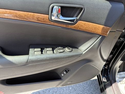 Used 2009 Hyundai Sonata Limited FWD image 18
