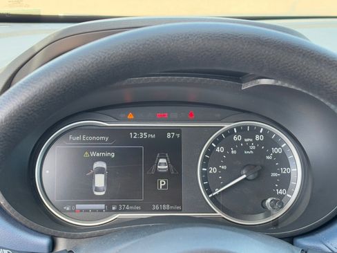 Used 2025 Nissan Versa SV image 21