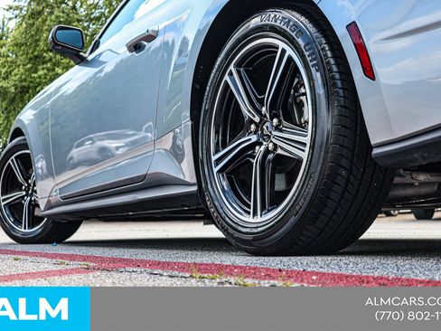 Used 2025 Ford Mustang Premium RWD image 15