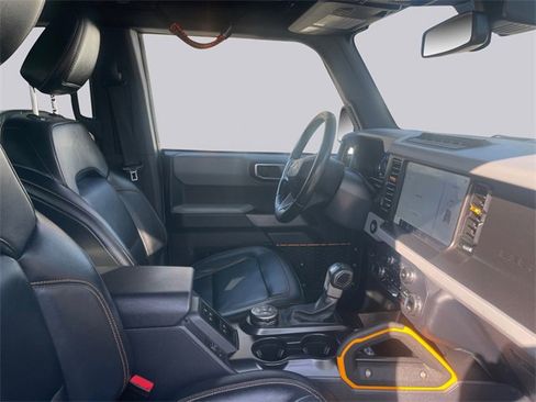 Used 2023 Ford Bronco Badlands image 17