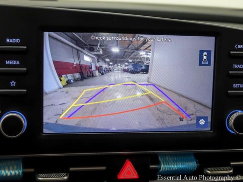 Used 2022 Hyundai Elantra SEL FWD image 21