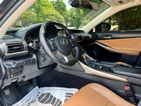 Used 2018 Lexus IS 300 AWD w/ Comfort Package image 11