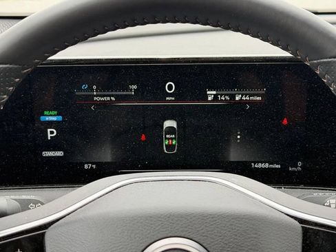 Used 2023 Nissan Ariya FWD image 14