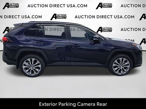 Used 2020 Toyota RAV4 XLE Premium image 7