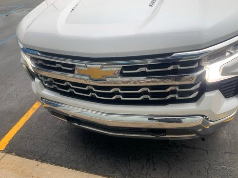 Used 2023 Chevrolet Silverado 1500 LTZ AWD/4WD image 5