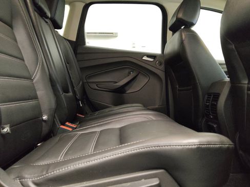 Used 2017 Ford Escape SE w/ SE Leather Comfort Package AWD/4WD image 19