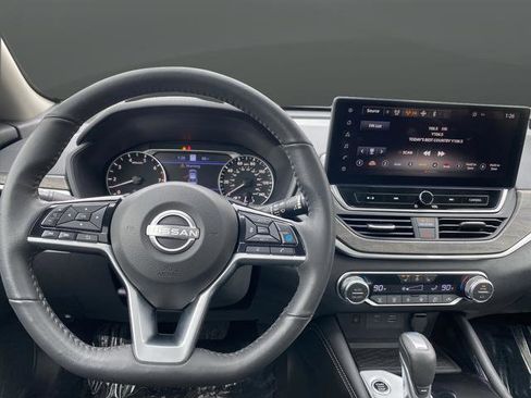 Used 2024 Nissan Altima 2.5 SL image 5