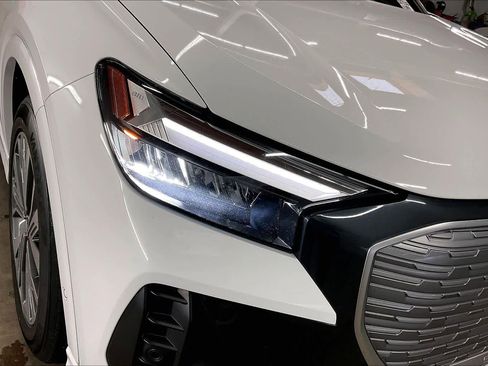 Used 2023 Audi Q4 e-tron Premium Plus w/ Premium Plus image 29