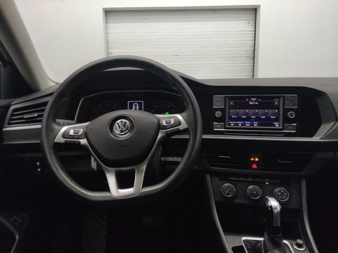Used 2021 Volkswagen Jetta S image 22