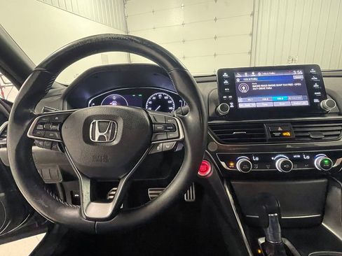Used 2018 Honda Accord Sport image 35