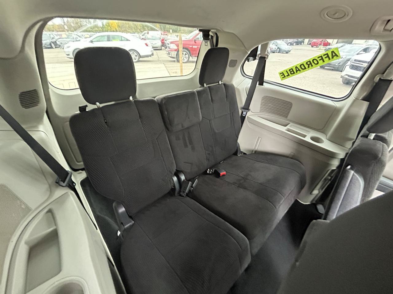 Used 2014 Dodge Grand Caravan SXT FWD image 13