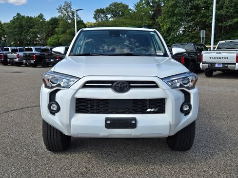 Used 2021 Toyota 4Runner SR5 Premium w/ Moonroof Package AWD/4WD image 9