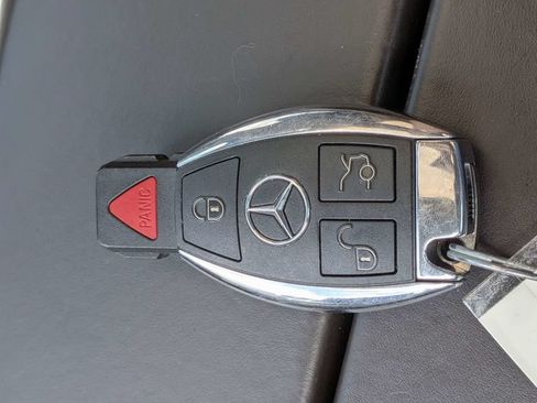 Used 2019 Mercedes-Benz GLS 550 4MATIC image 32
