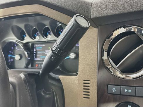 Used 2016 Ford F250 Lariat w/ Lariat Ultimate Package AWD/4WD image 17