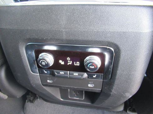 Used 2023 GMC Yukon AT4 image 15