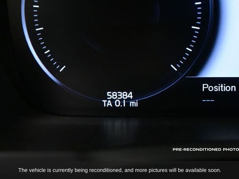 Used 2019 Volvo XC90 T6 Momentum w/ Advanced Package image 10