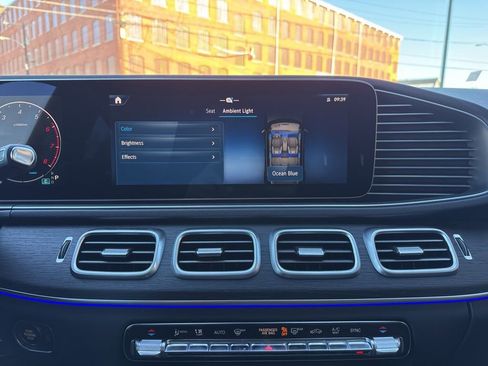 New 2026 Mercedes-Benz GLE 450 4MATIC image 35