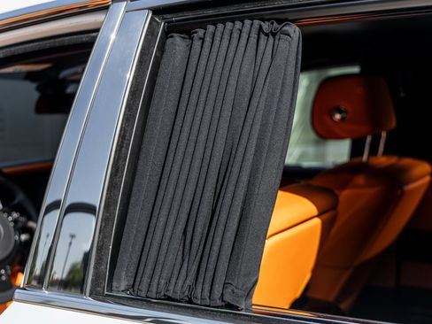 Used 2022 Rolls-Royce Phantom Extended Wheelbase image 19