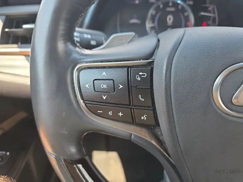 Used 2020 Lexus ES 350 w/ Accessory Package FWD image 18
