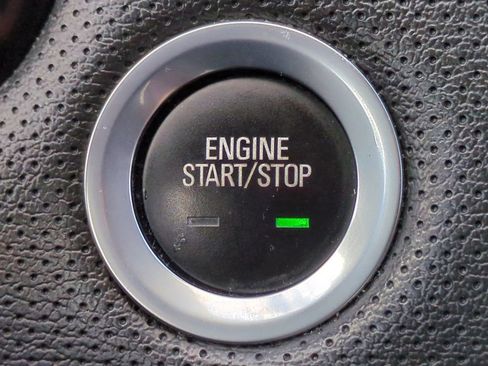 Used 2018 Cadillac XT5 Luxury w/ Driver Awareness Package image 29