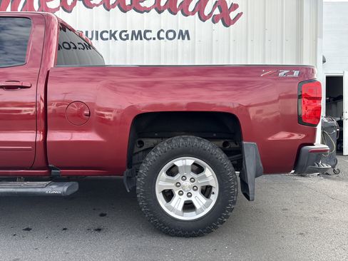 Used 2018 Chevrolet Silverado 1500 LT w/ All Star Edition image 2