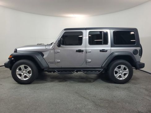 Used 2021 Jeep Wrangler Unlimited Sport image 4