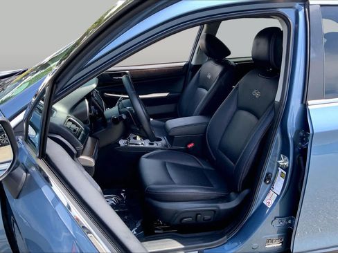 Used 2018 Subaru Outback 2.5i Limited w/ 50th Anniversary Edition AWD/4WD image 8