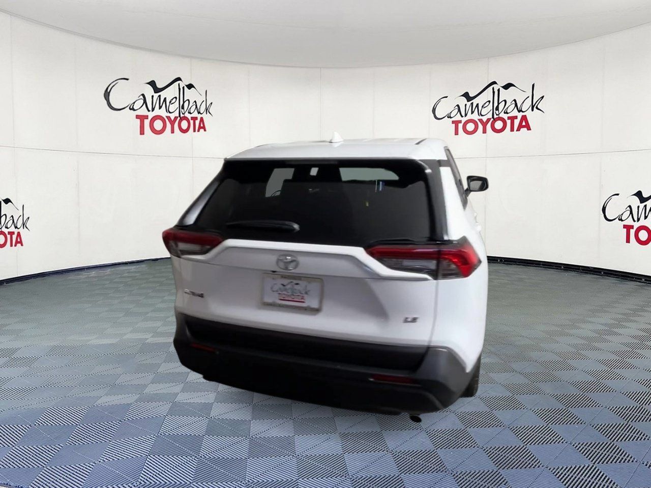 Used 2025 Toyota RAV4 LE FWD image 9
