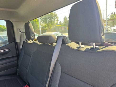 Used 2025 Chevrolet Silverado 1500 LT RWD image 16