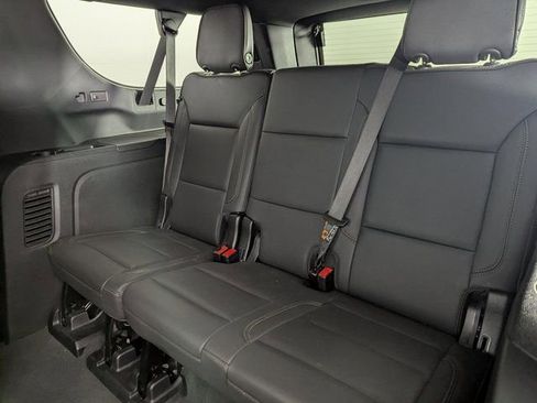Used 2025 Chevrolet Suburban High Country w/ Sun And Tow Package AWD/4WD image 18