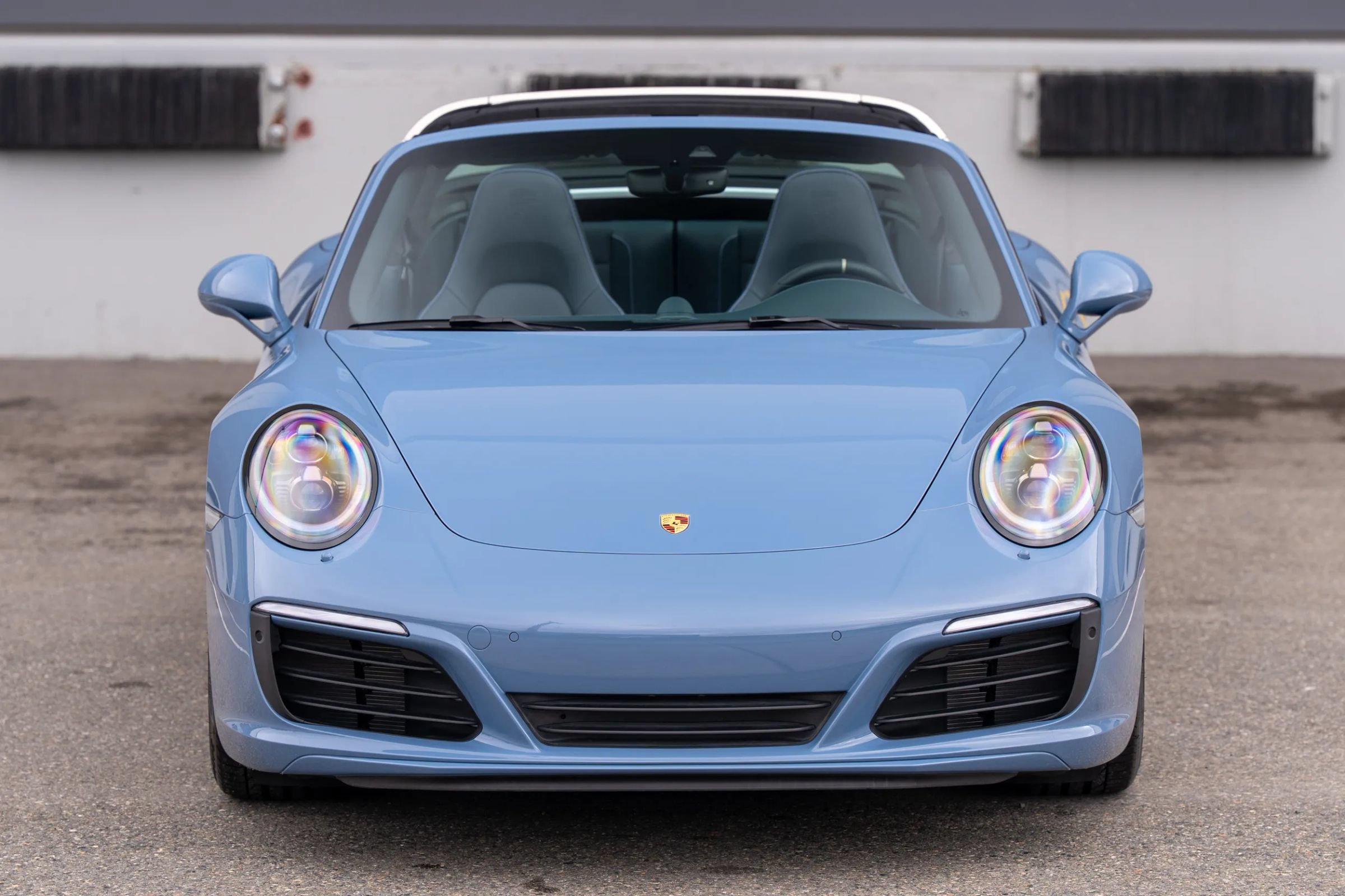 Used 2017 Porsche 911 Targa 4S AWD/4WD image 3