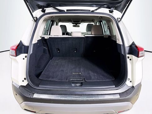 Used 2021 Nissan Rogue SV image 19