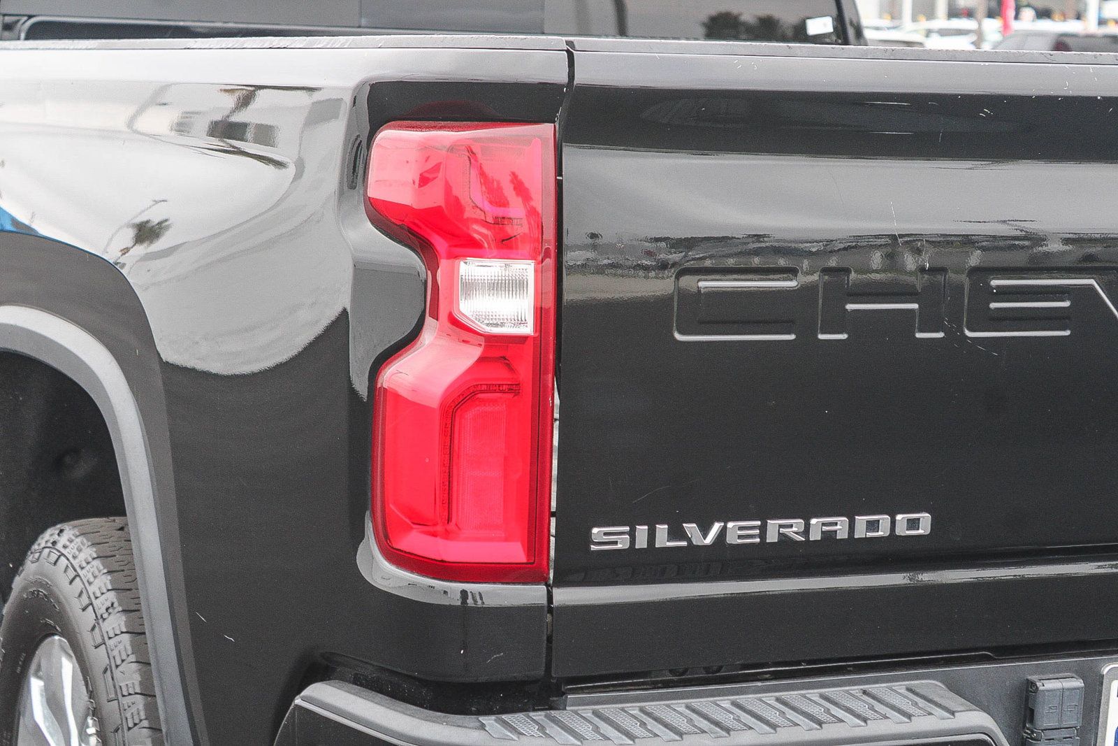 Used 2023 Chevrolet Silverado 2500 High Country w/ LPO, Hitch Package AWD/4WD image 7