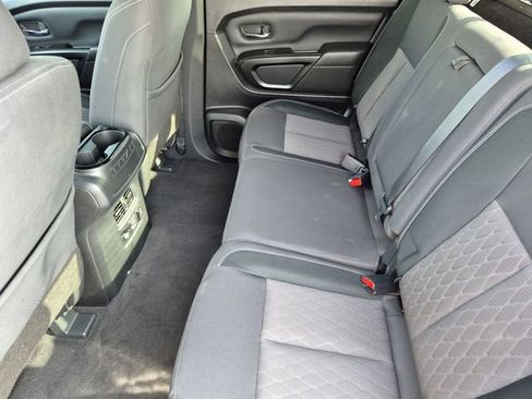 Used 2024 Nissan Titan SV w/ SV Convenience Package RWD image 22