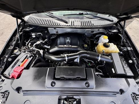 Used 2016 Lincoln Navigator Select image 32