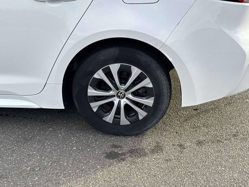 Used 2021 Toyota Corolla LE FWD image 11